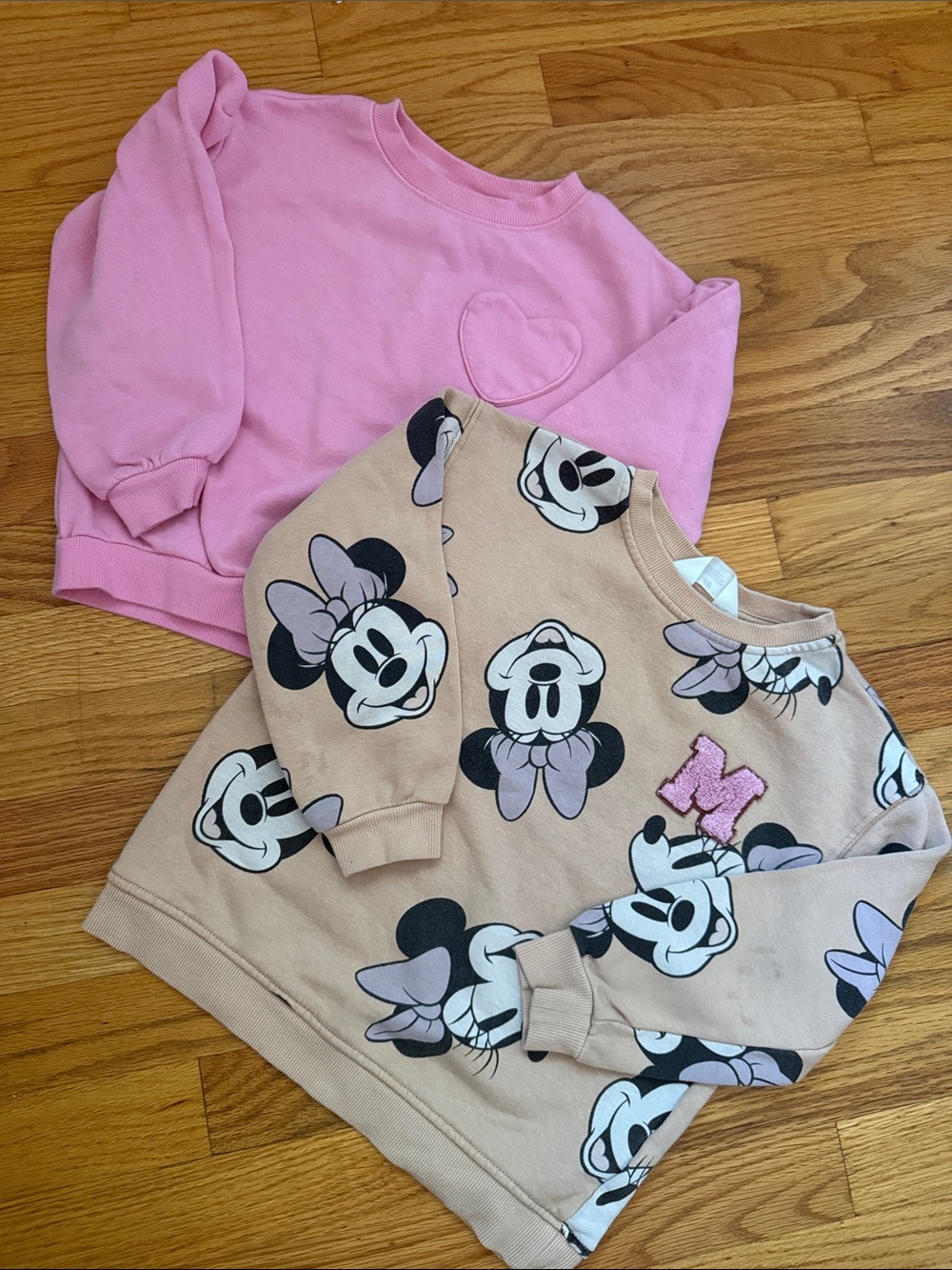 H&M size 5-6 Pink Heart Sweatshirt & Beige Minnie Print Pullover